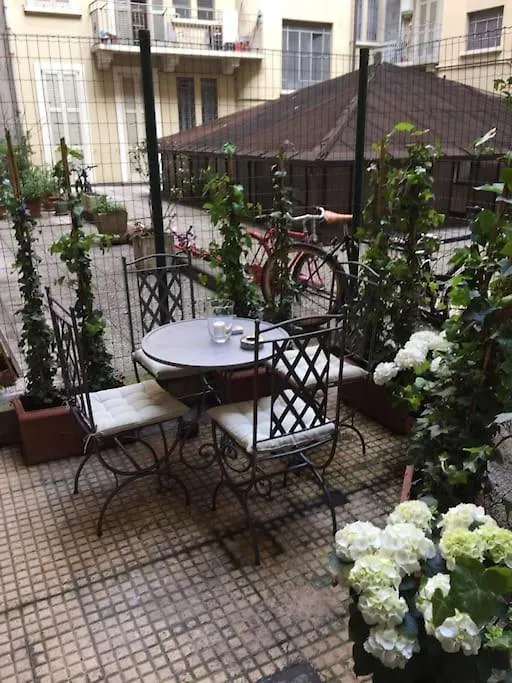 Elegant Liberty Apartment In The Heart Of Milano